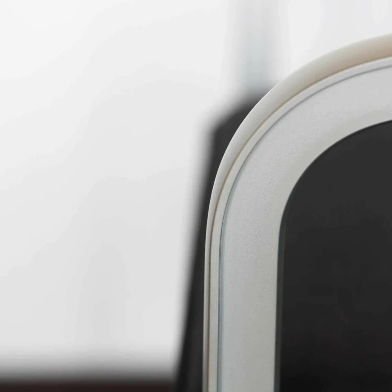 Thonet Einzelstühle|A900 Armlehnstuhl Bezug Stoff Anthrazit Gestell Aluminium Eloxiert