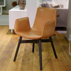 Freifrau Einzelstühle|Amelie Leder Oman Cognac 50105 Gestell Eichenholz Schwarz Gebeizt
