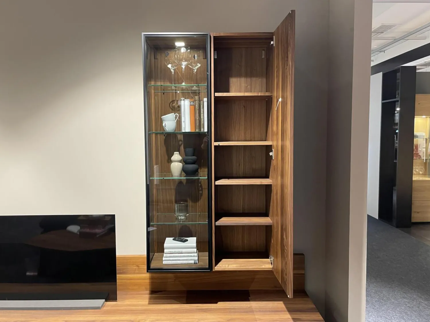 Team 7 Wohnwände & Tv-Lowboards|Anbauwand Cubus CWW114B Nussbaum Naturöl 9 Griff Touchbeschlag TB