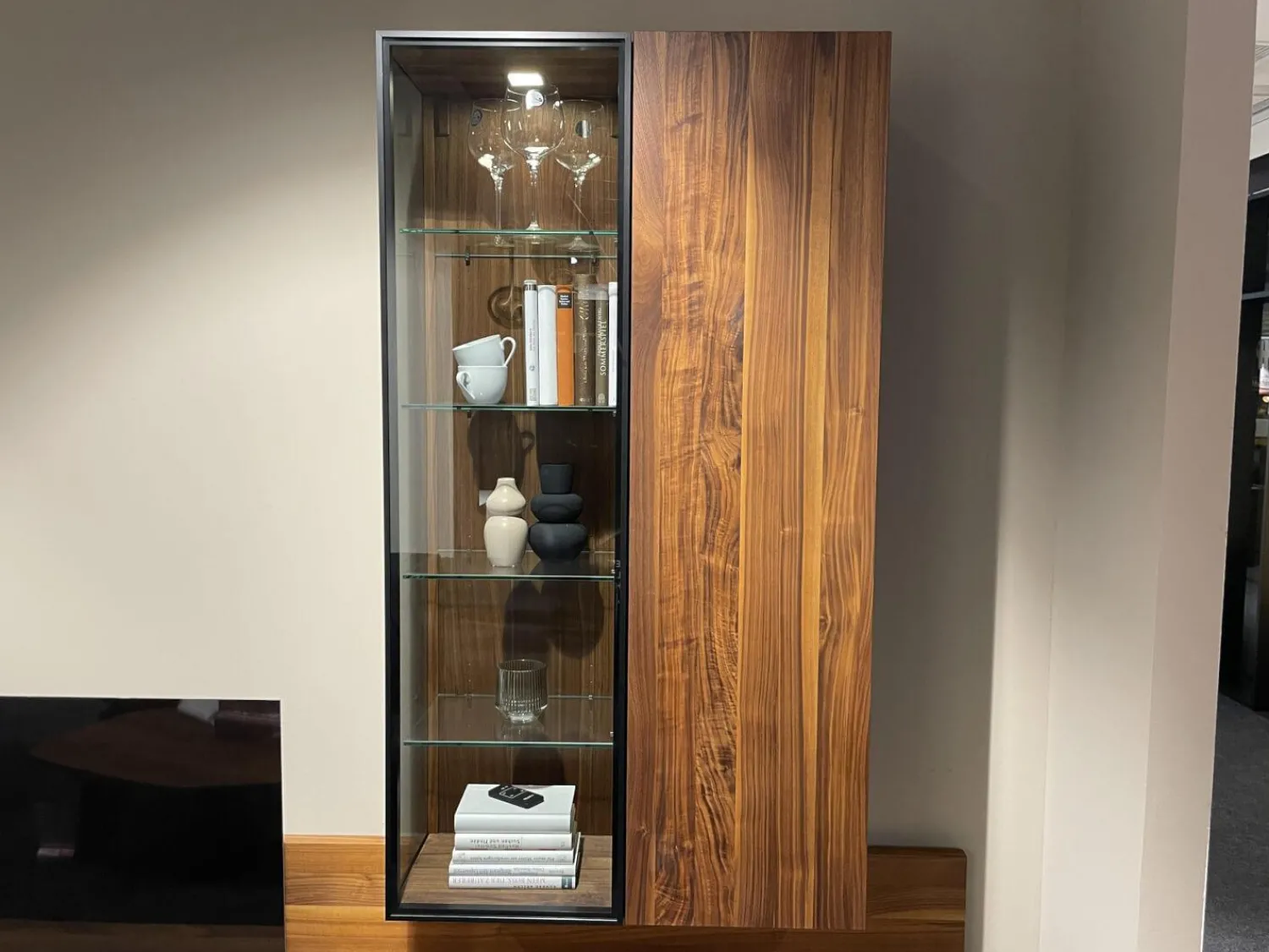 Team 7 Wohnwände & Tv-Lowboards|Anbauwand Cubus CWW114B Nussbaum Naturöl 9 Griff Touchbeschlag TB