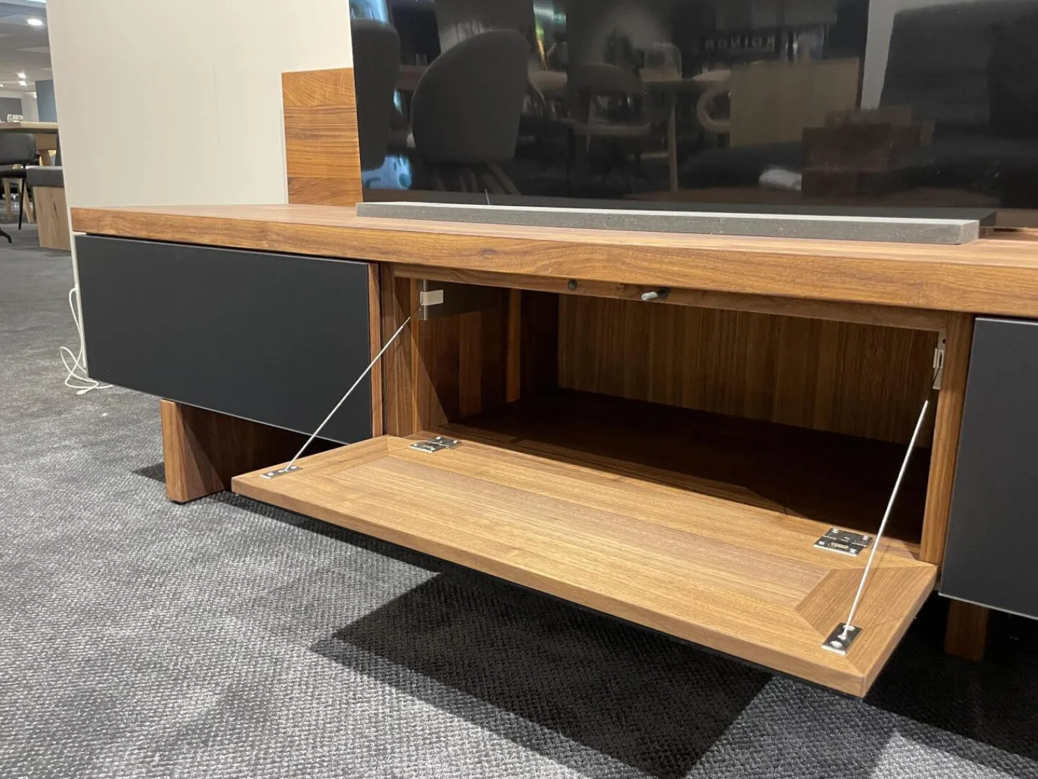 Team 7 Wohnwände & Tv-Lowboards|Anbauwand Cubus CWW114B Nussbaum Naturöl 9 Griff Touchbeschlag TB