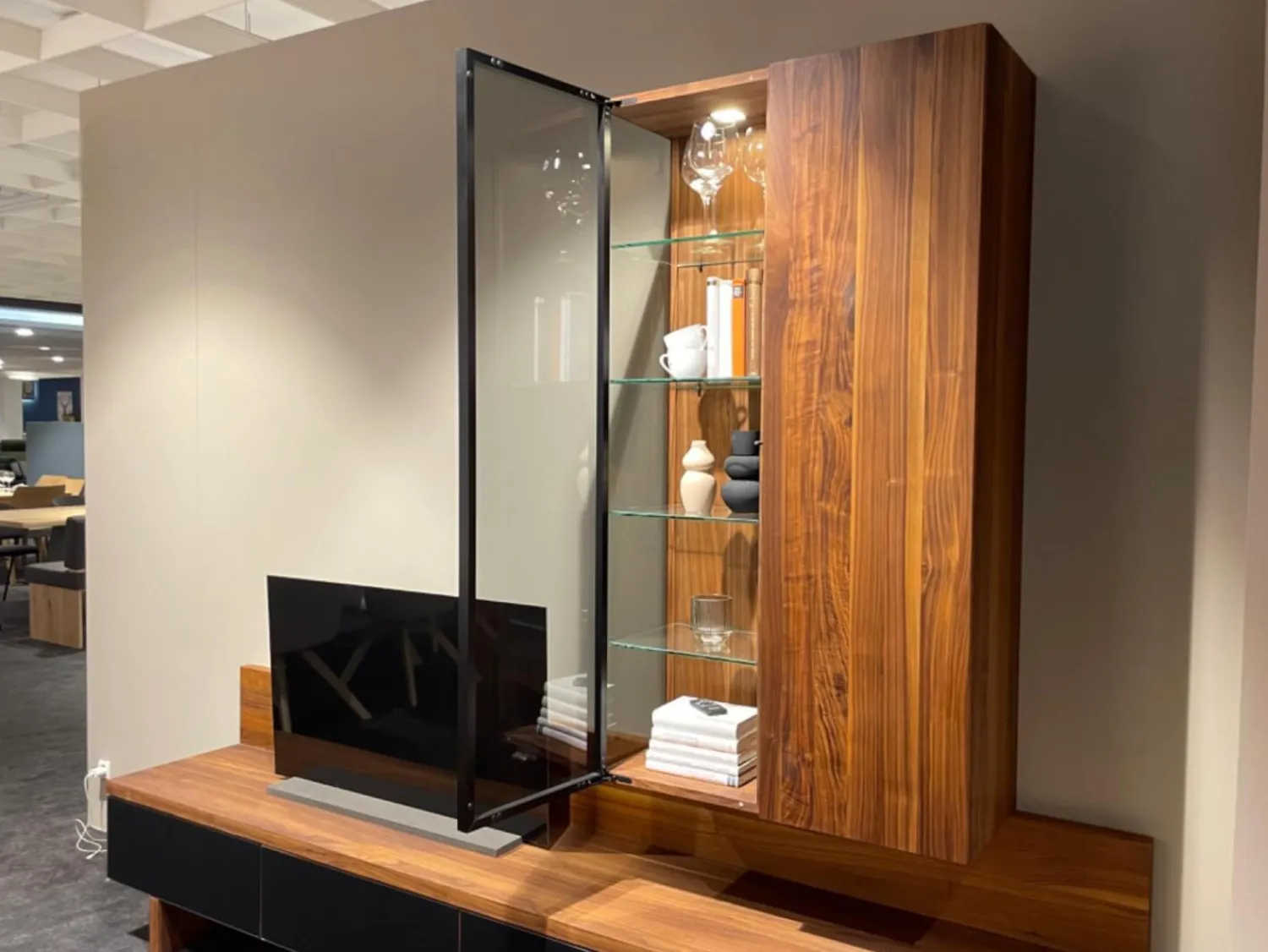 Team 7 Wohnwände & Tv-Lowboards|Anbauwand Cubus CWW114B Nussbaum Naturöl 9 Griff Touchbeschlag TB