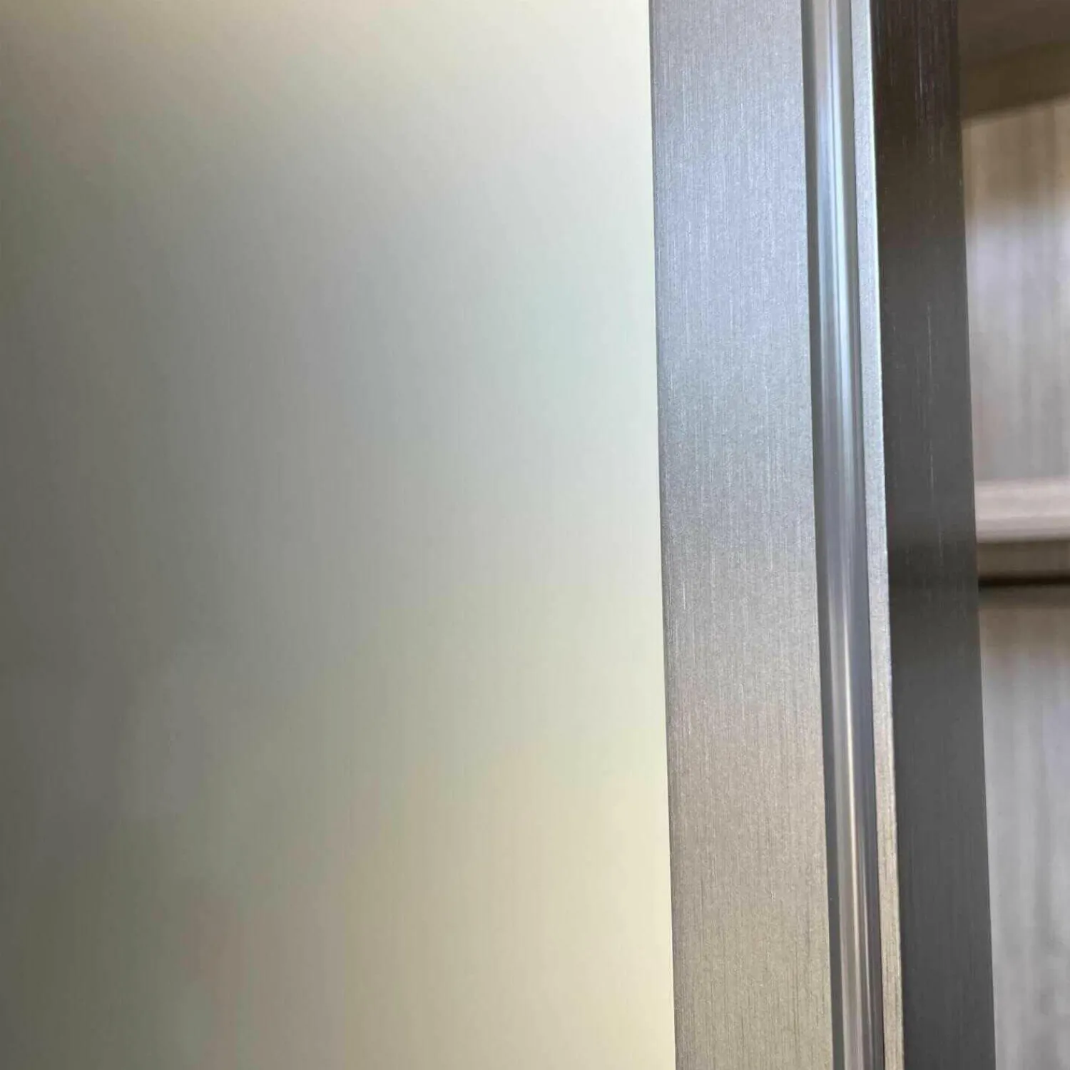 Molteni & C Kleiderschränke|Ankleide Gliss Master Korpus Böden Rückwand aus Zirbelkiefer Silber mit Beleuchtung