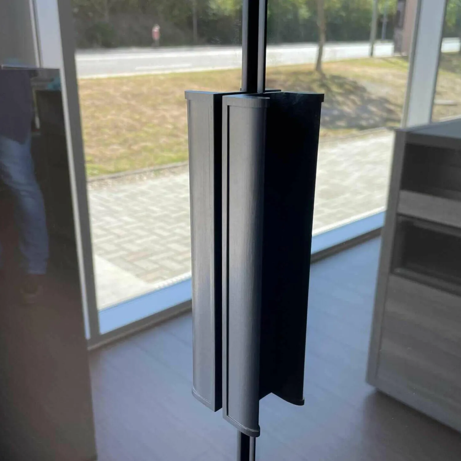 Molteni & C Kleiderschränke|Ankleide Gliss Master Korpus Böden Rückwand aus Zirbelkiefer Silber mit Beleuchtung