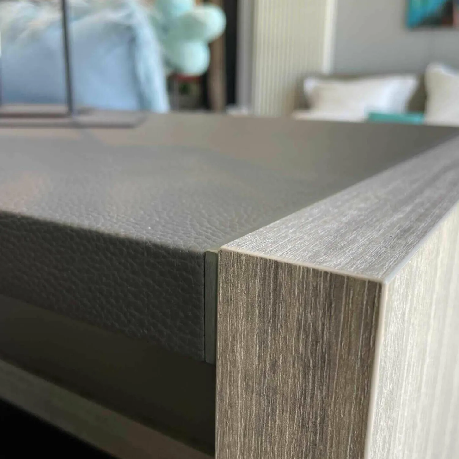 Molteni & C Kleiderschränke|Ankleide Gliss Master Korpus Böden Rückwand aus Zirbelkiefer Silber mit Beleuchtung