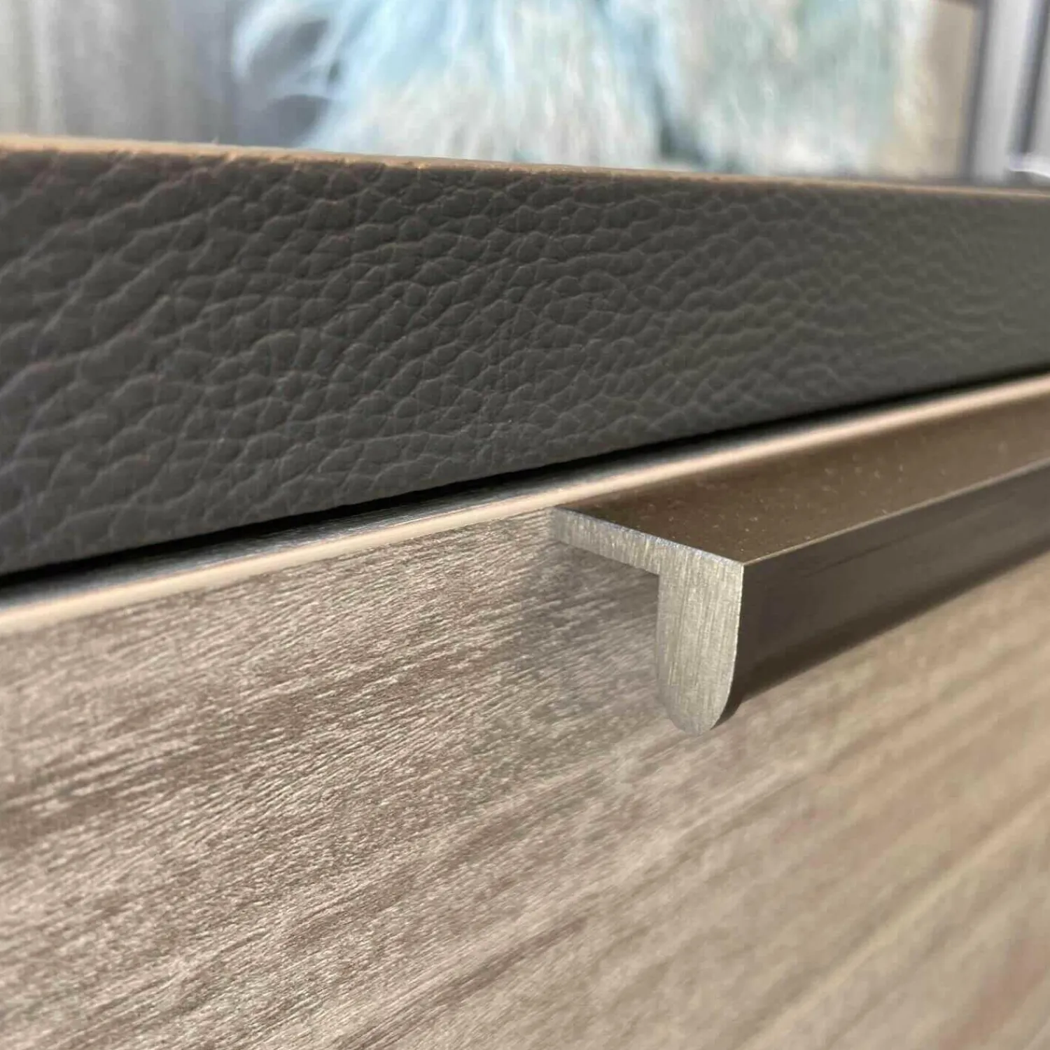 Molteni & C Kleiderschränke|Ankleide Gliss Master Korpus Böden Rückwand aus Zirbelkiefer Silber mit Beleuchtung