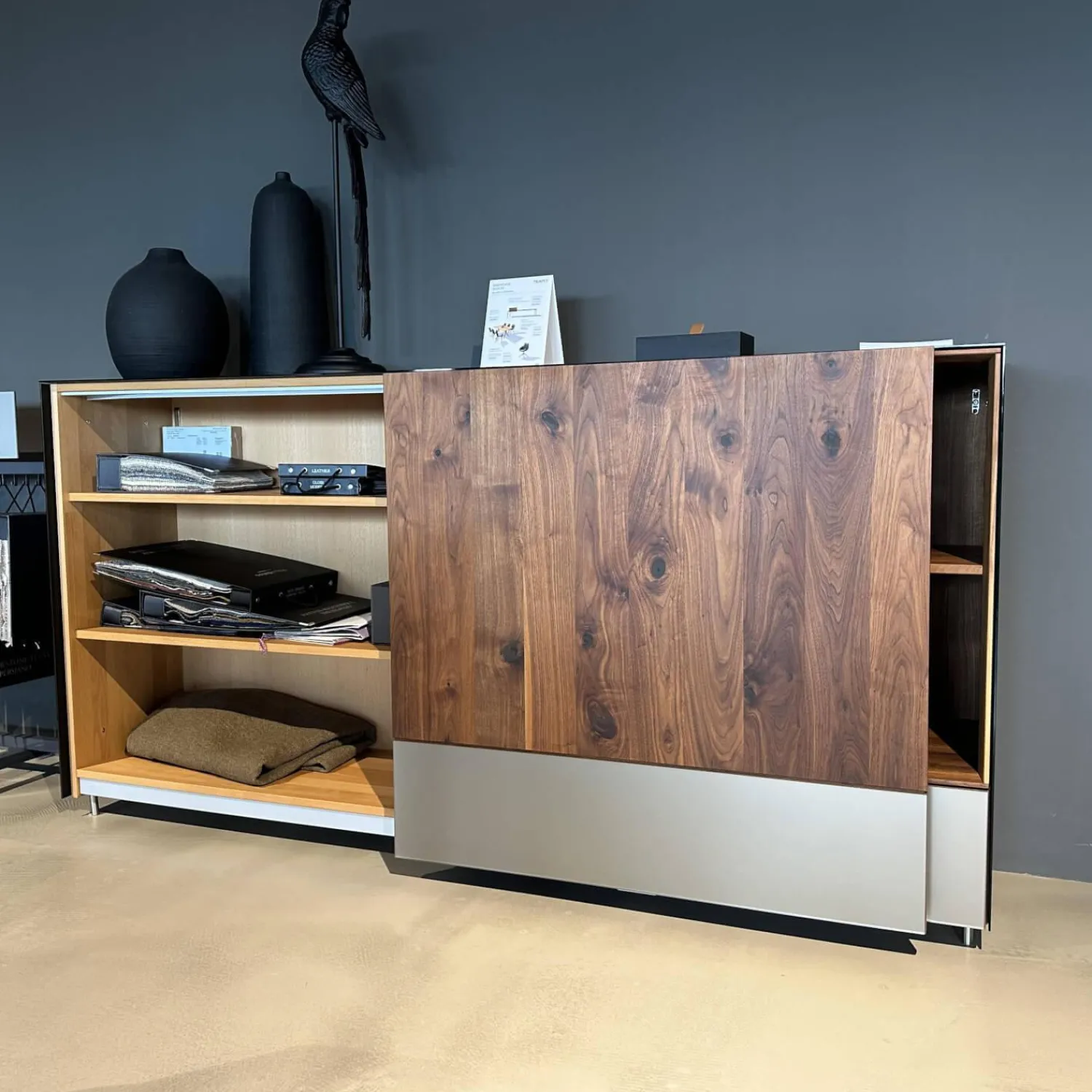 Team 7 Kommoden & Sideboards|Anrichte Cubus Pure Nussbaum Naturöl Mit Farbglas Bronze Matt