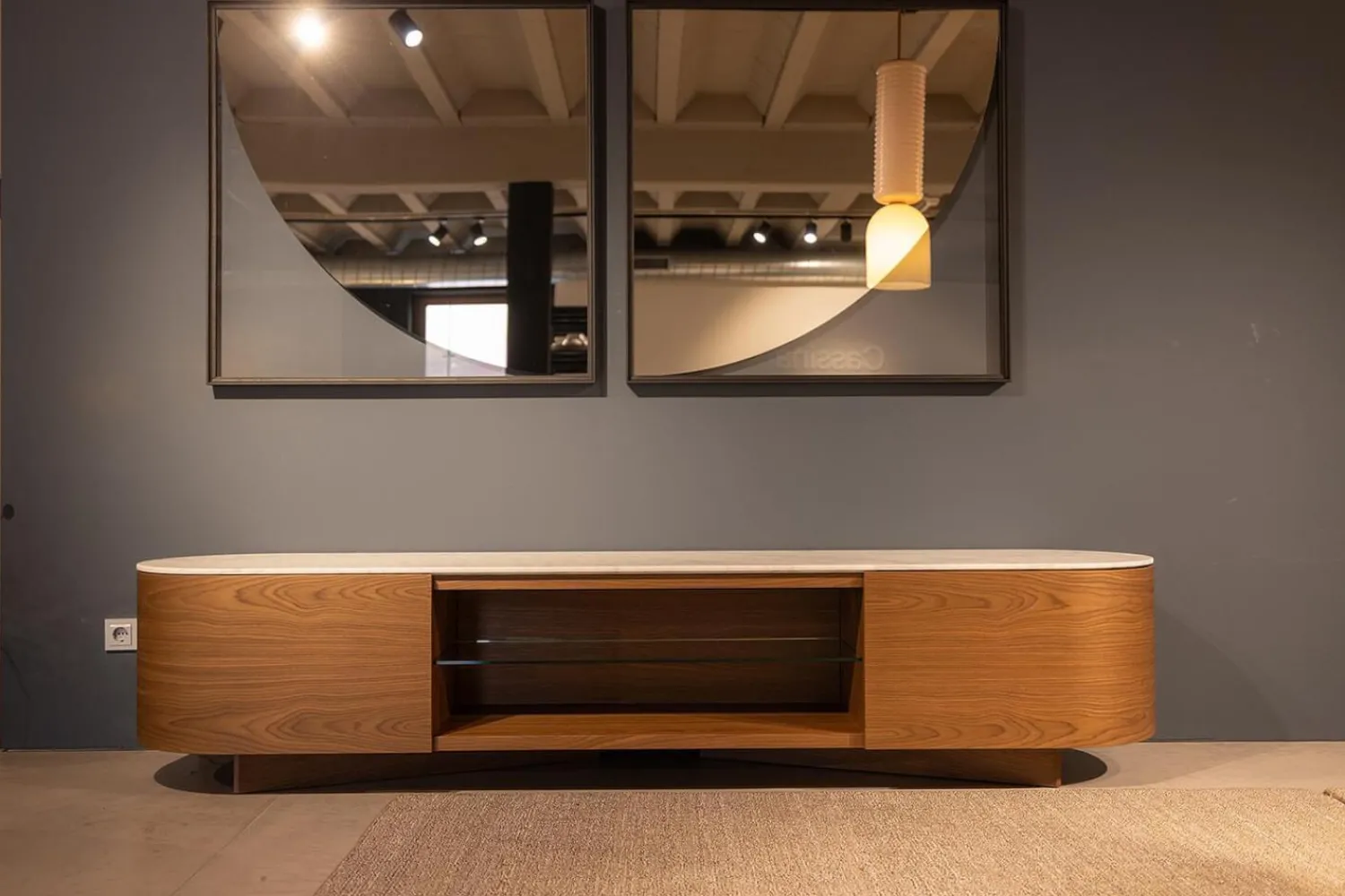 Cassina Kommoden & Sideboards|Anrichte Rondos Mamorplatte Bianco Carrara Opaco Weiß Korpus Furniert Amerikanischer Nussbaum Mit Einem Offenen Fach