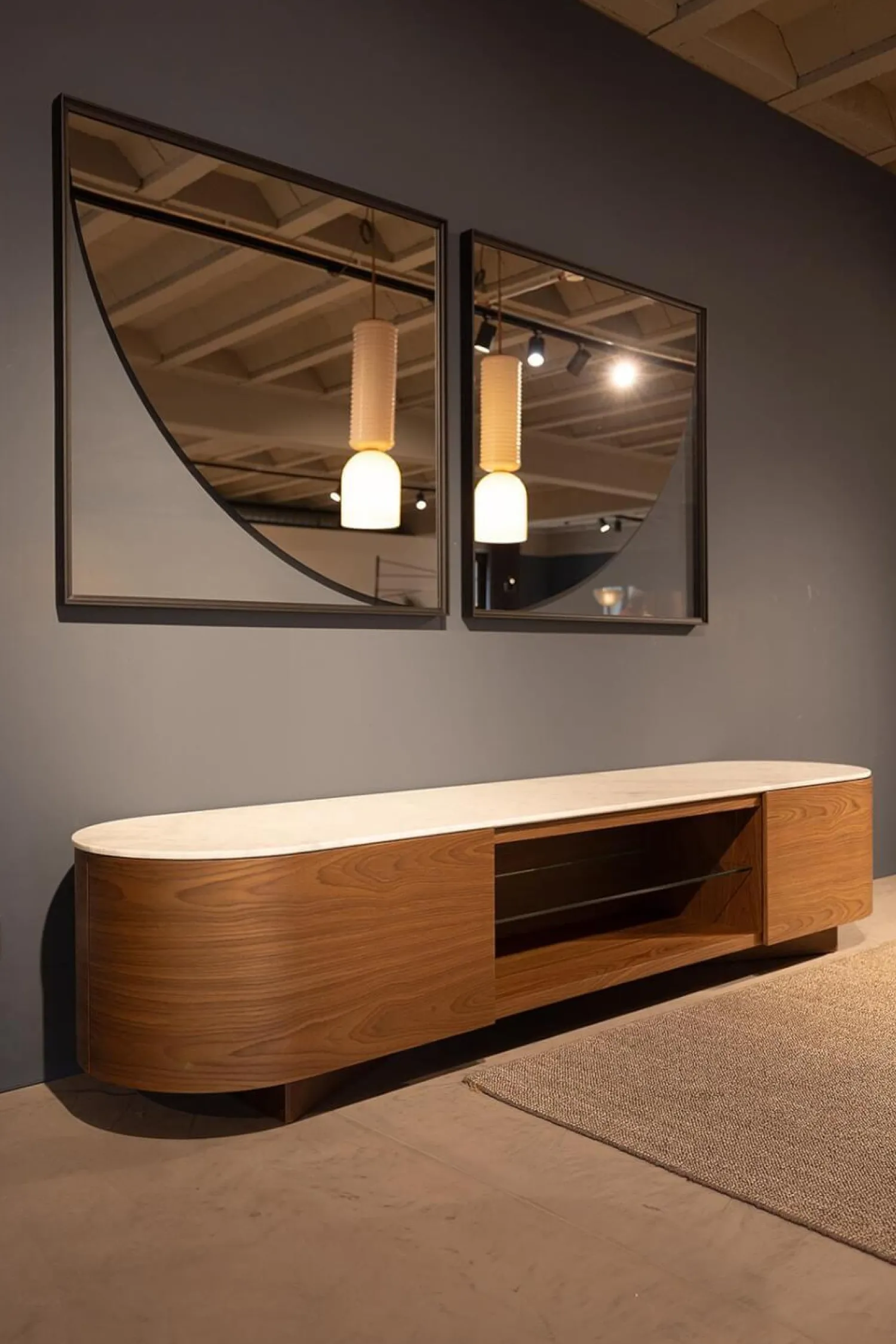 Cassina Kommoden & Sideboards|Anrichte Rondos Mamorplatte Bianco Carrara Opaco Weiß Korpus Furniert Amerikanischer Nussbaum Mit Einem Offenen Fach