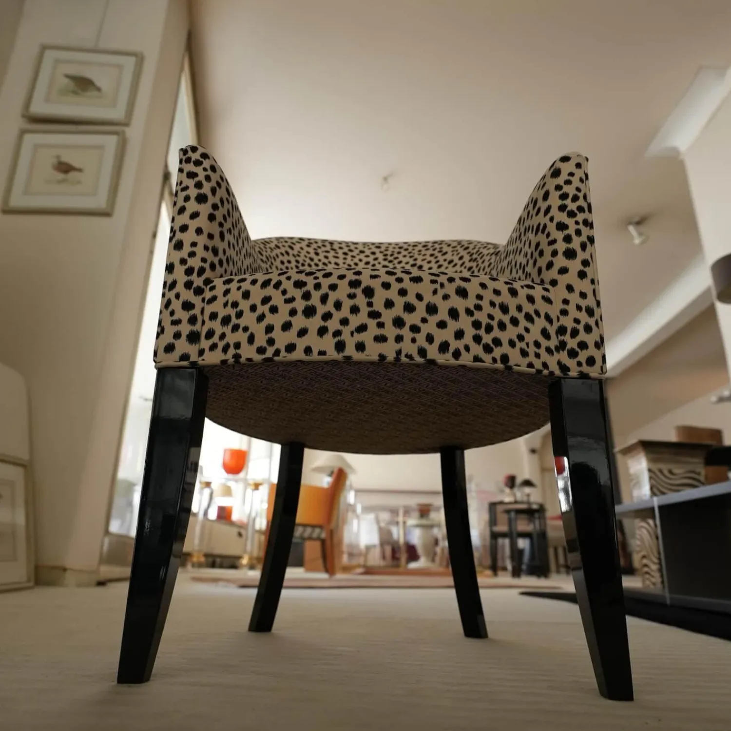 Thörmer Einzelstühle|Armlehnsessel Leo Stoff Alcantara Beige Schwarz Füße Schwarz Hochglanz