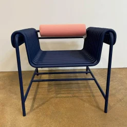 Blockbau Einzelstühle|Armlehnstuhl 22 24 Gestell Gebogenes Stahlrohr Kobaltblau Blau Pulverbeschichtet Mit Rückenrolle