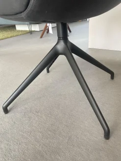 KFF Einzelstühle|Armlehnstuhl Arva 1513 A Leder PG3 Rawhide 356 Schwarz 4 Fuß Sterngestell M02 Struktur Schwarz Drehbar