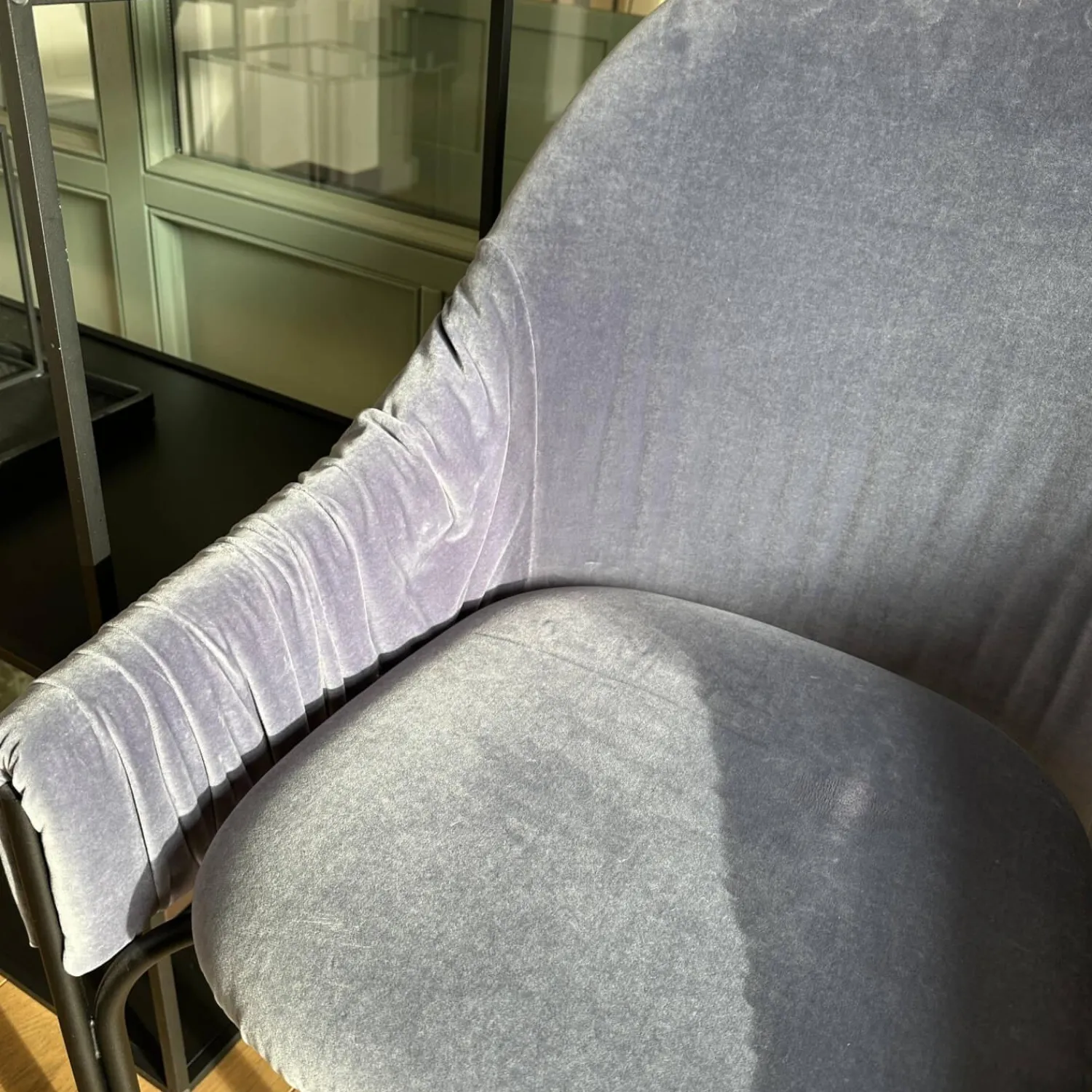 Freifrau Einzelstühle|Armlehnstuhl Celine Low Stoff Harald 652 Blau Gestell Metall Schwarz