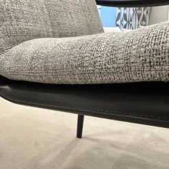 Minotti Einzelstühle|Armlehnstuhl Fynn Stoff H Bright 04 Argento Grau Gestell Massivholz Esche Gebeizt Lakritze Schwarz