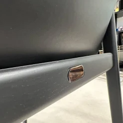 Minotti Einzelstühle|Armlehnstuhl Fynn Stoff H Bright 04 Argento Grau Gestell Massivholz Esche Gebeizt Lakritze Schwarz