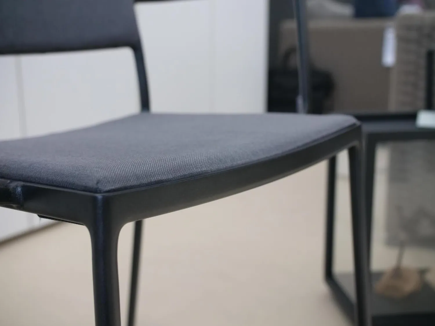 Cane Line Einzelstühle|Armlehnstuhl Less Stoff Sunbrella Grau Gestell Aluminium Lava Grau