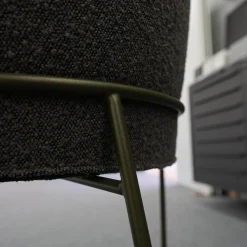 KFF Einzelstühle|Armlehnstuhl Lunar Sitz Leder Rawhide Bark 351 Grau Rücken Stoff Ascot Mousse 2405 Grau Metallgestell Struktur Oliv Grau Grün