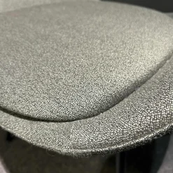 Freifrau Einzelstühle|Armlehnstuhl Theia Low Stoff Shake Algae Grau Grün Stahlgestell Tiefschwarz Mit Filzgleitern