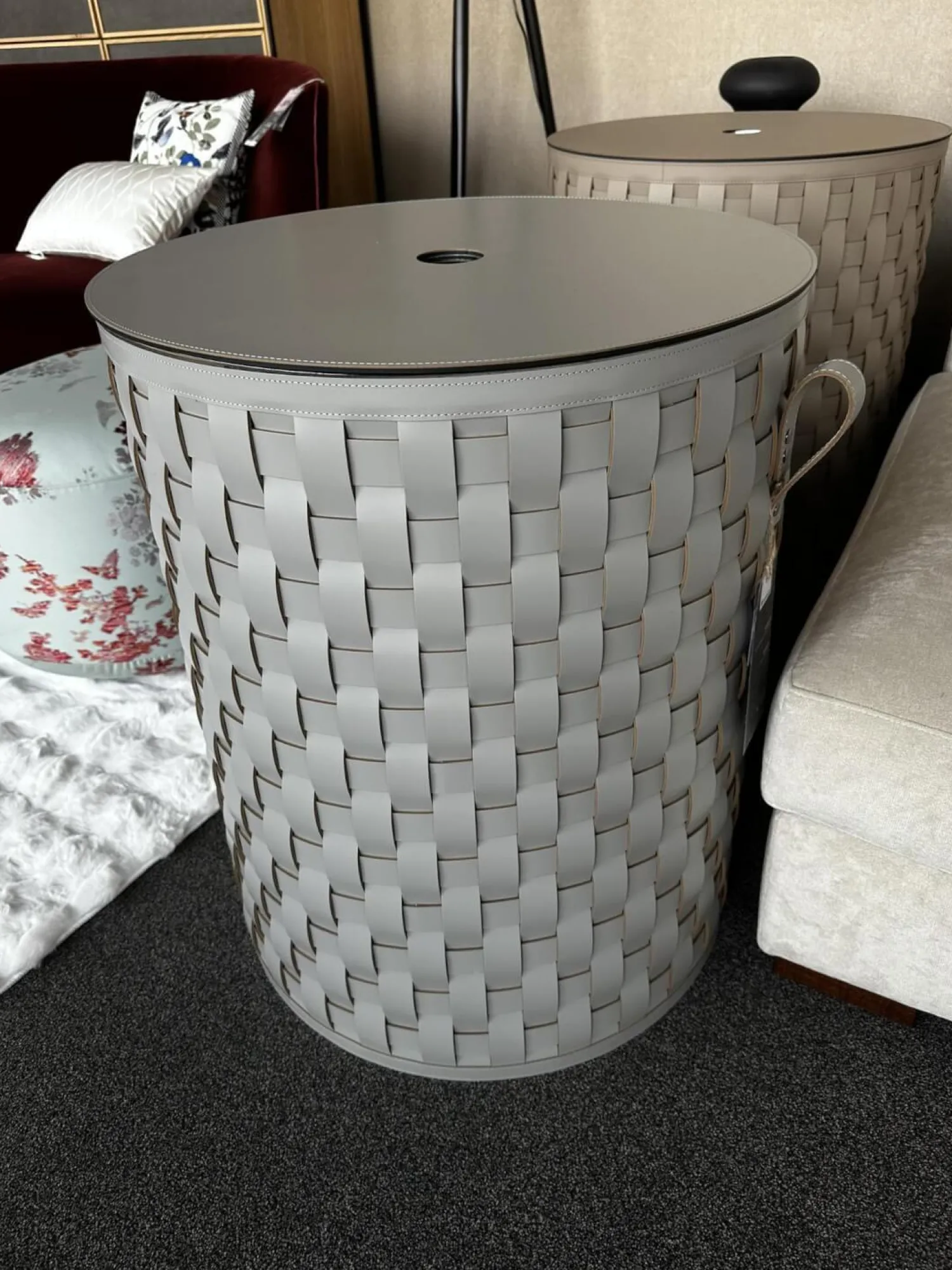 Pinetti Beistelltische|Aufbewahrungskorb Demetra Handgewebt Leder Light Grey Hellgrau