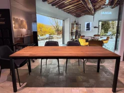 Janua Esstische|Ausziehtisch S600 Eiche Geräuchert Natur Geölt Und Gebürstet Füße RAL 9005 Tiefschwarz Pulverbeschichtet Matt Ohne Stühle