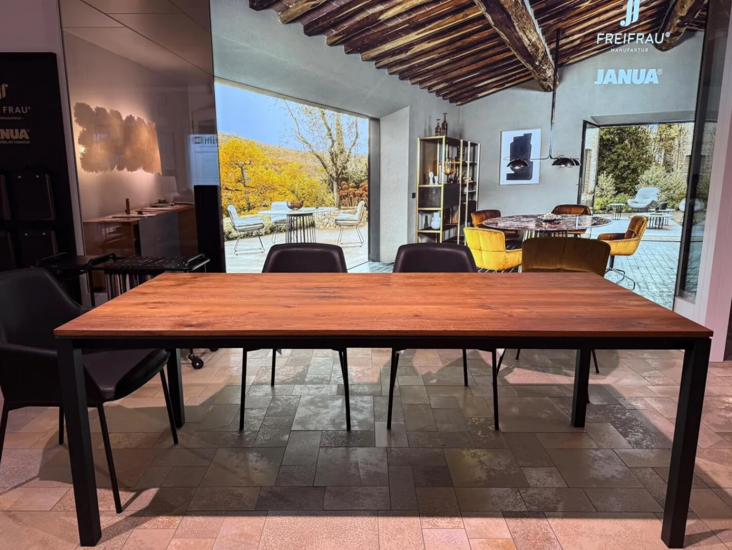 Janua Esstische|Ausziehtisch S600 Eiche Geräuchert Natur Geölt Und Gebürstet Füße RAL 9005 Tiefschwarz Pulverbeschichtet Matt Ohne Stühle