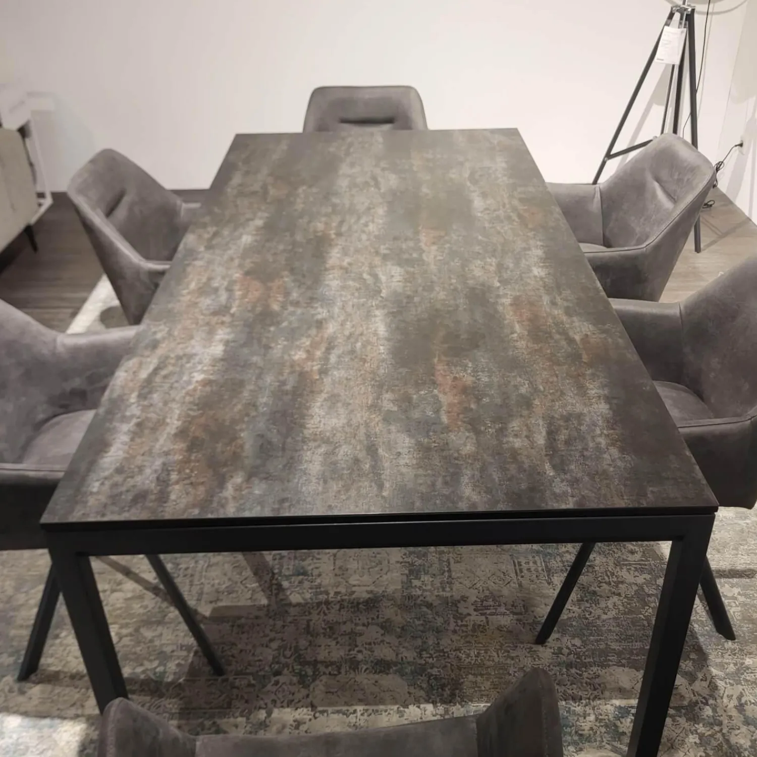 Contur Esstische|Auszugstisch Pienza Platte Keramik Oxido Darknight Grau Anthrazit Gestell Aluminium Schwarzgrau Pulverbeschichtet