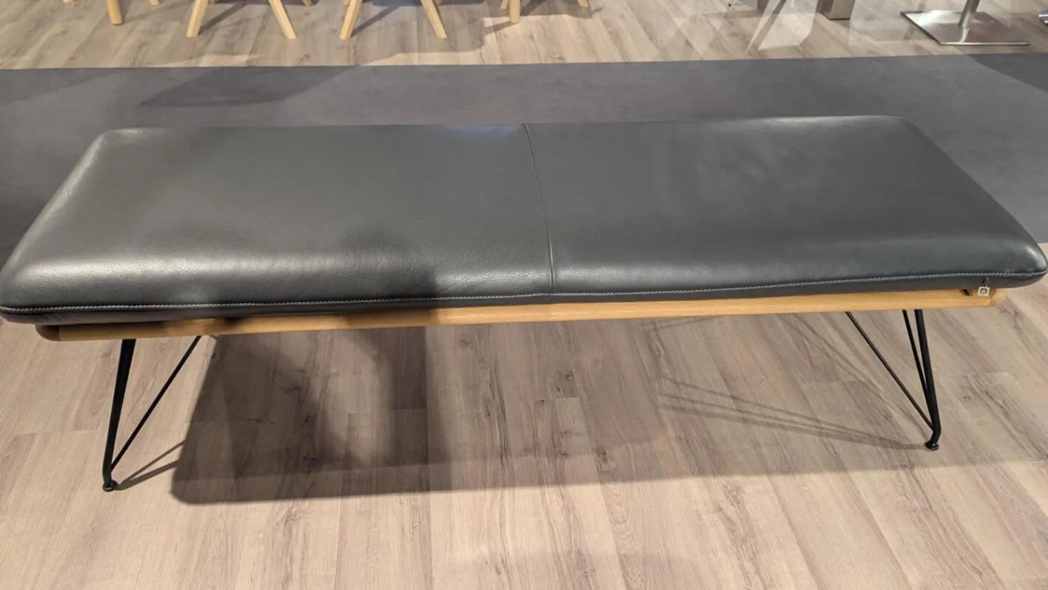 Koinor Bänke|Bank Rosey Leder C-Classic Pepper Anthrazit Stativgestell Schwarz