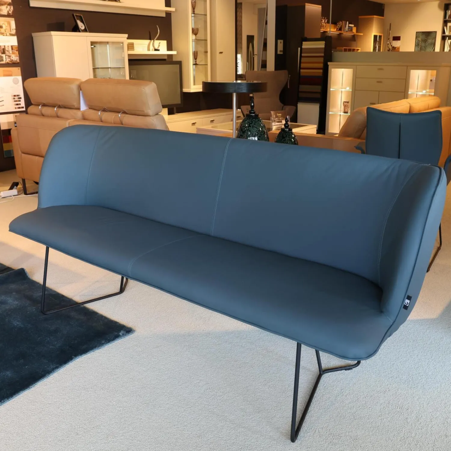 Contur Bänke|Bank Urbino Bezug Leder Toledo Whale Blau Grau Füße Stahl Pulverbeschichtet Schwarz