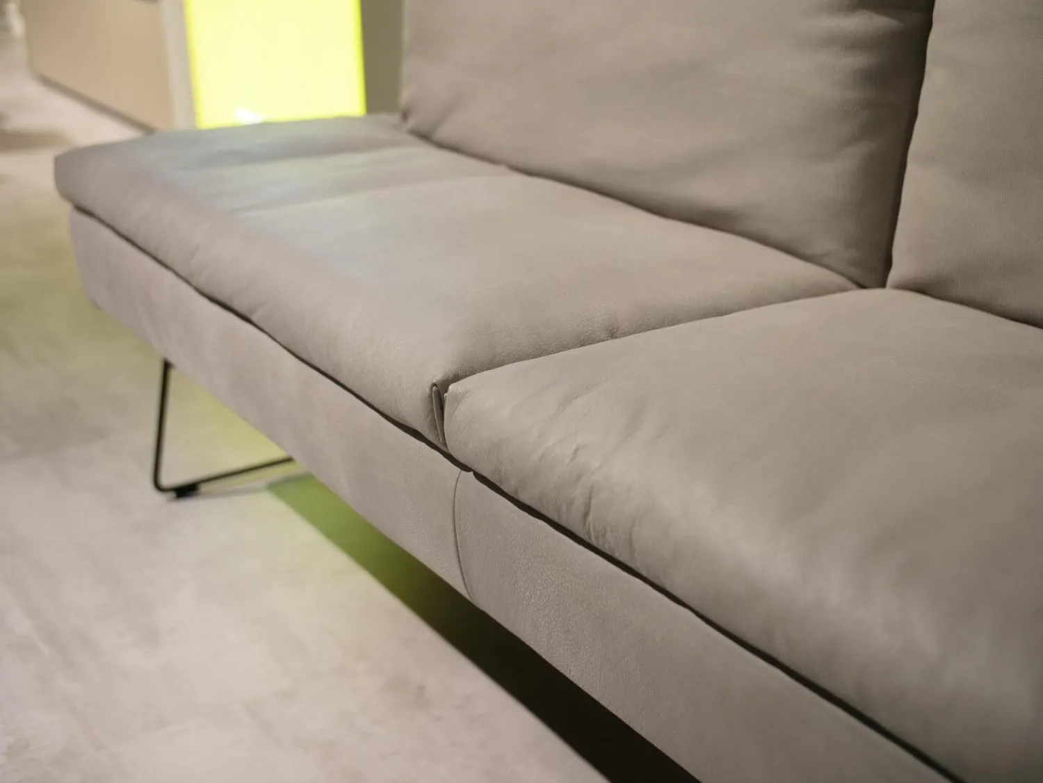 WK Wohnen Bänke|Bank WK 790 11717 C190 Leder LK60 Z7821 Beige Schlittengestell Metall Schwarz M99