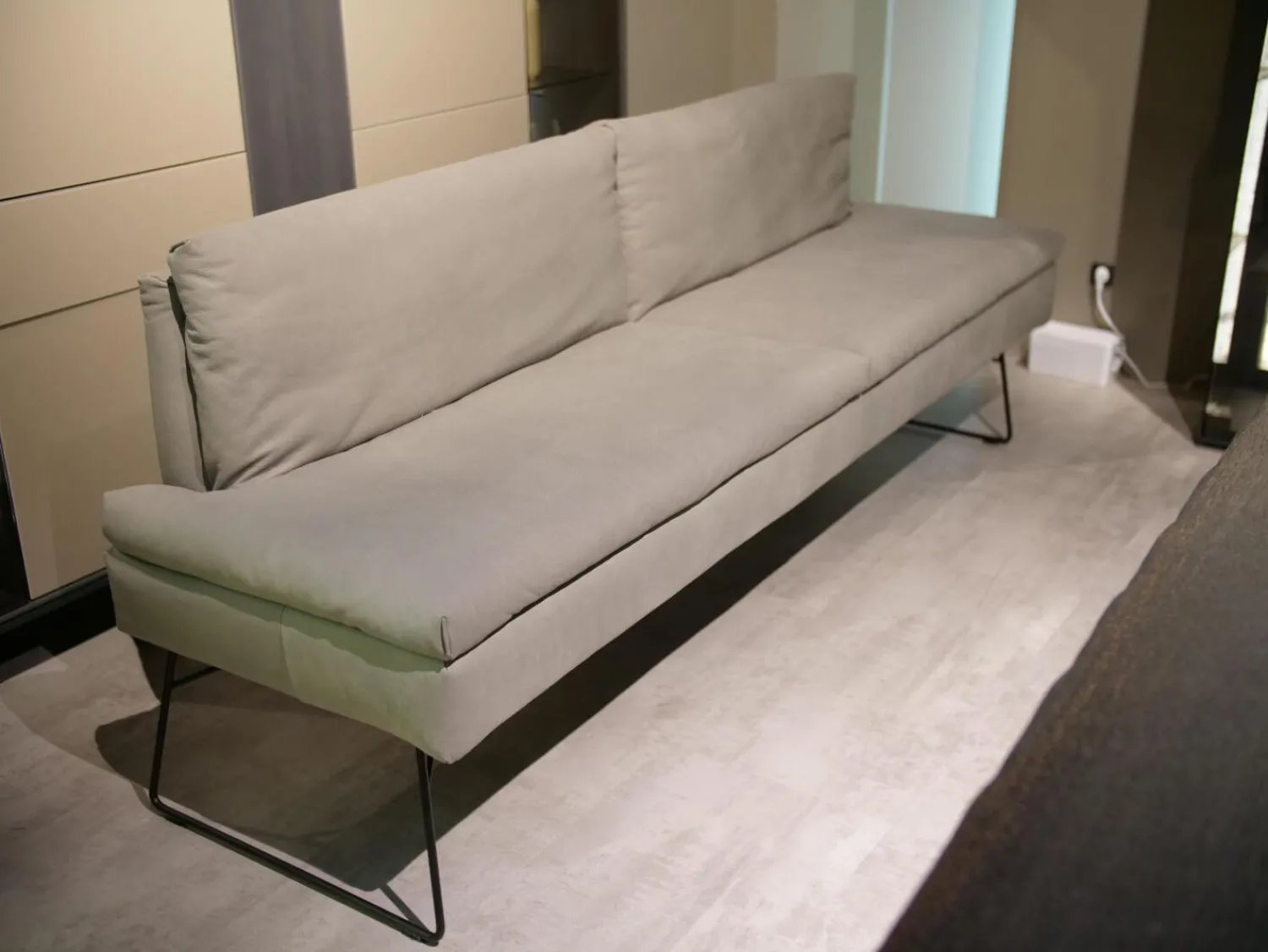 WK Wohnen Bänke|Bank WK 790 11717 C190 Leder LK60 Z7821 Beige Schlittengestell Metall Schwarz M99