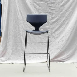 Tonon Barhocker & Barstühle|Barhocker Quo Sitzschale X08 Dunkelblau Gestell Schwarz