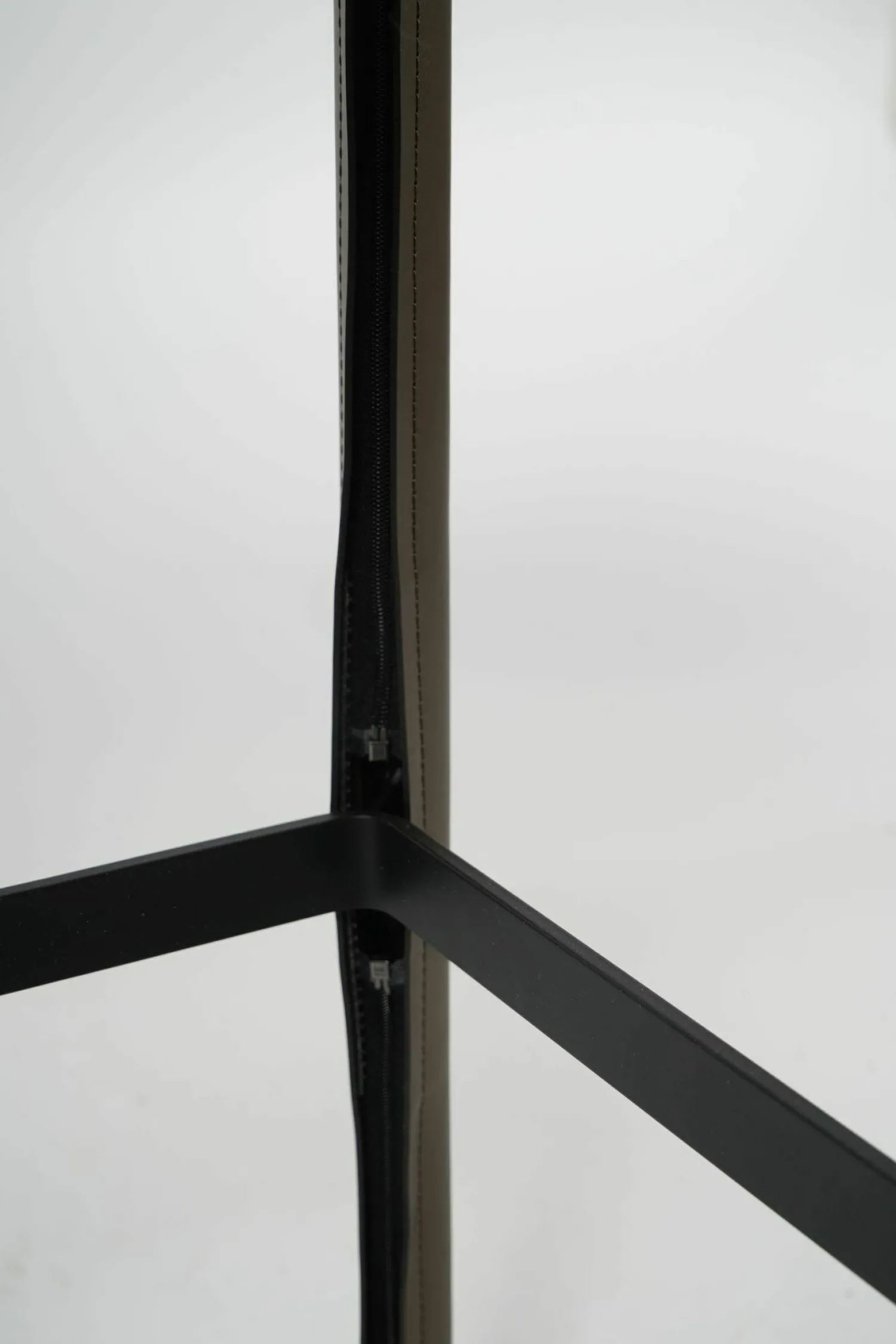 Walter Knoll Barhocker & Barstühle|Barhocker Saddle Chair Hoch 1246 Khaki Gestell mit Leder bezogen