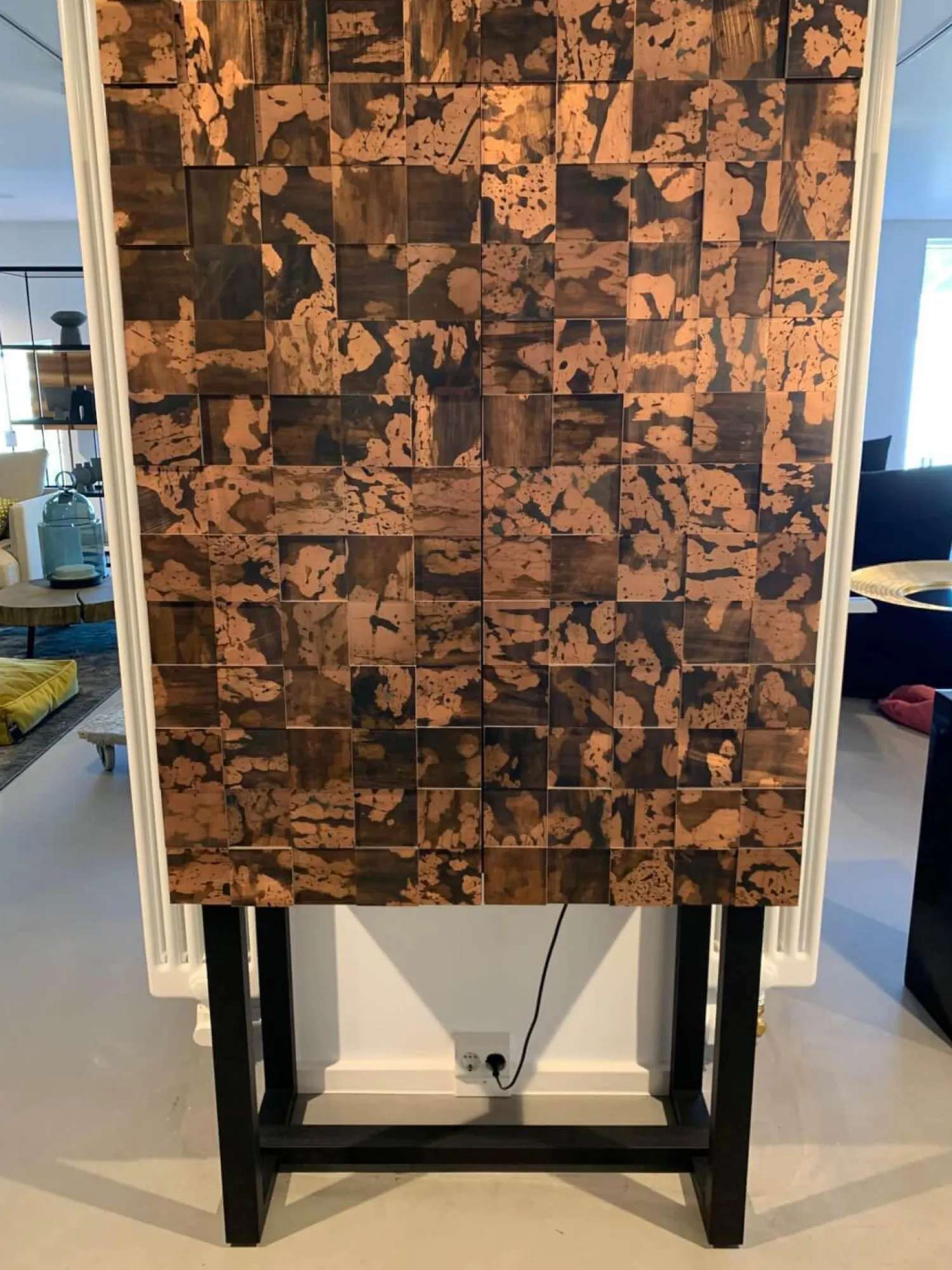 Christine Kröncke Vitrinen & Highboards|Barschrank Shape 40 Cuivre Quadrat Kupfer Oxidiert Patiniert Schutzlackiert