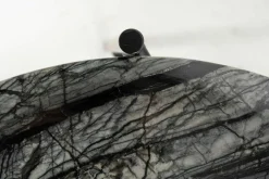 Meridiani Beistelltische|Beistelltisch Adrian 50R Platte Marmor Kenya MR2 Gestell Schwarz Matt Lackiert