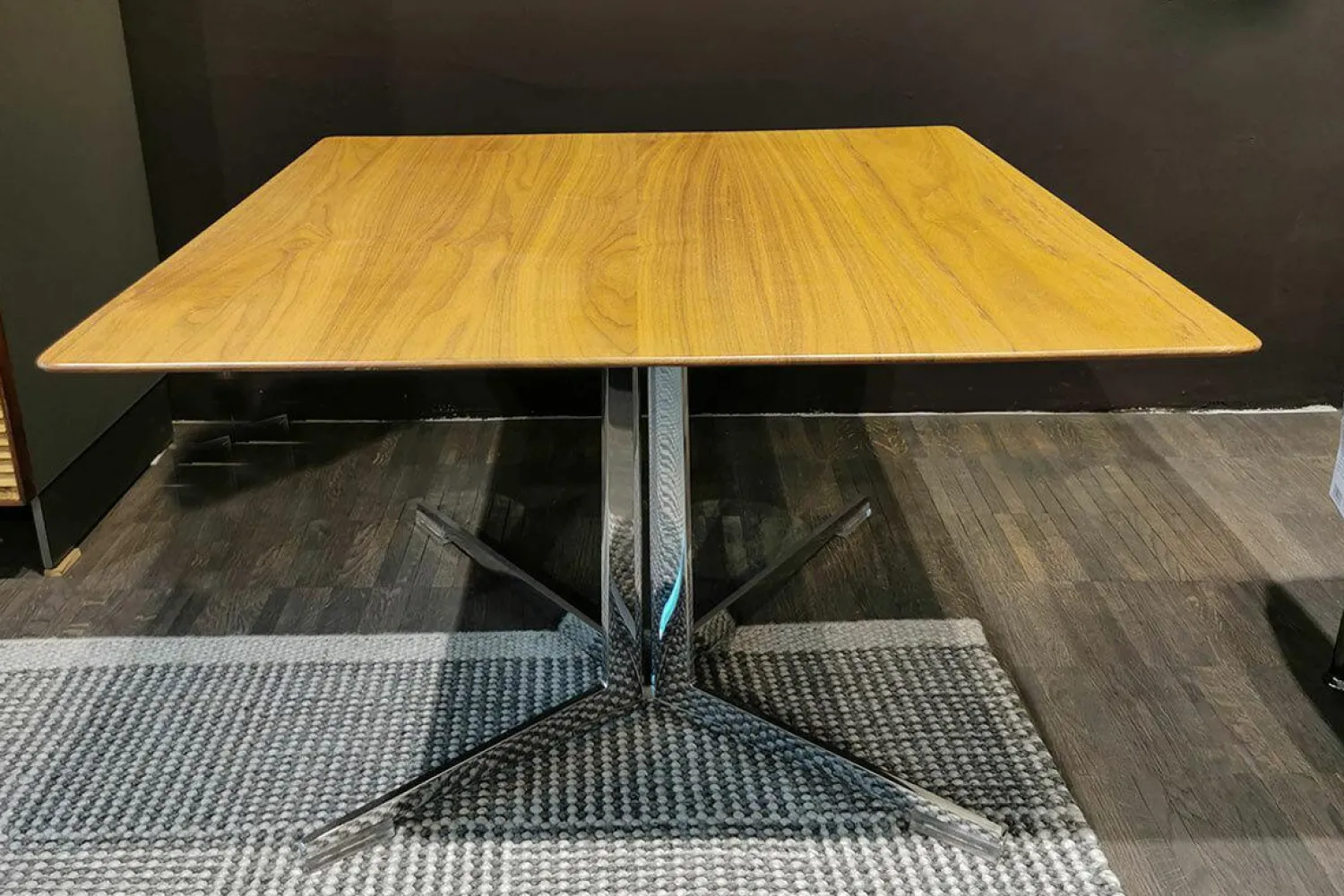 Flexform Beistelltische|Beistelltisch Fly 14X50 Platte Canaletto Top B Nussbaum Gestell: Chrom Glänzend