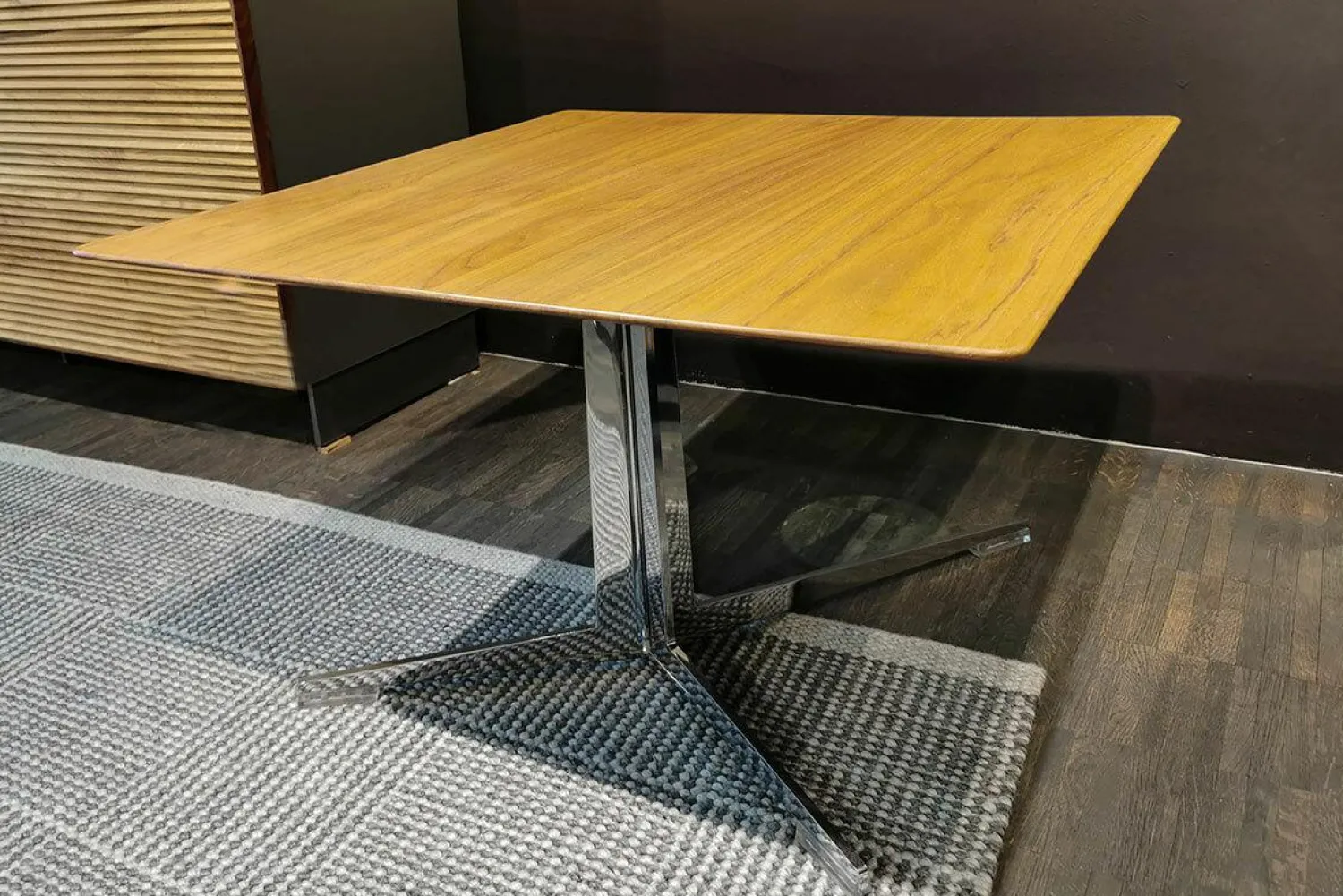 Flexform Beistelltische|Beistelltisch Fly 14X50 Platte Canaletto Top B Nussbaum Gestell: Chrom Glänzend