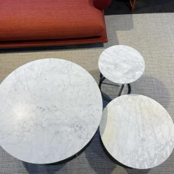 B&B Italia Beistelltische|Couchtische|Beistelltisch Mera Durchmesser 39cm Marmor Weiß Gestell Schwarz Verchromt