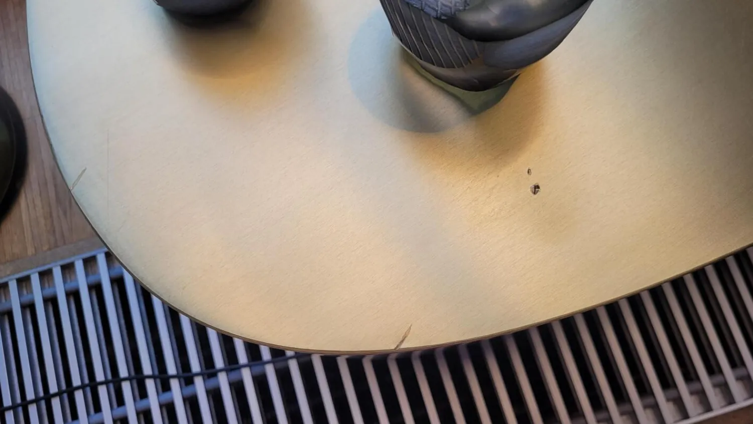 Christine Kröncke Couchtische|Beistelltisch Midas Messing Geschliffen Leicht Brüniert Sockel Handpoliert