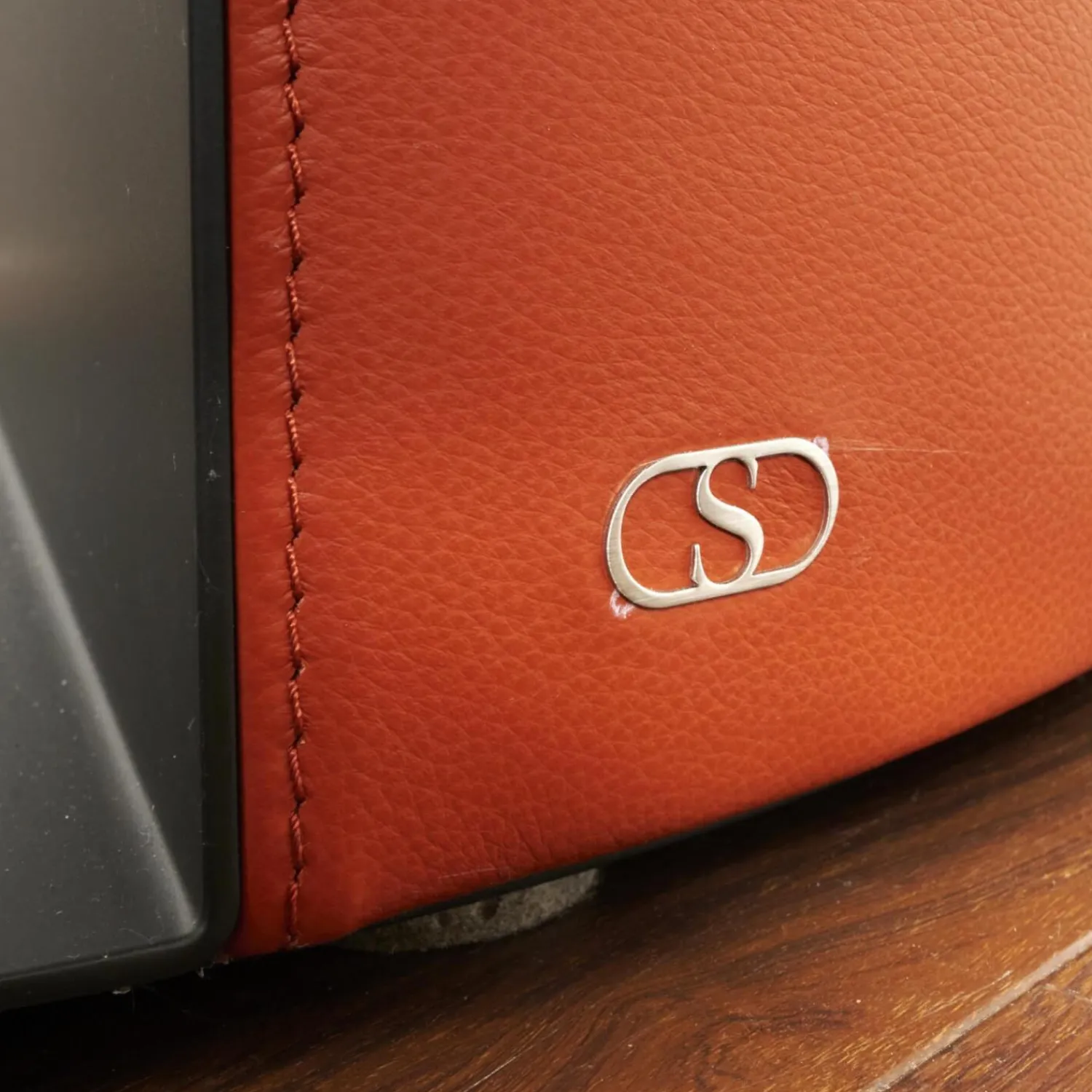 De Sede Beistelltische|Beistelltisch Nieder 62 Bezug Leder 24 Select 148 Maine Gestell Stahl Schwarz Beschichtet