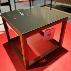 Cassina Beistelltische|Beistelltisch Note Klein Platte Glas Kaffee Braun Gestell Amerikanischer Nussbaum