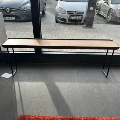 Cassina Beistelltische|Beistelltisch Torei Platte Amerikanischer Nussbaum Gestell Metall Schwarz Matt Lackiert