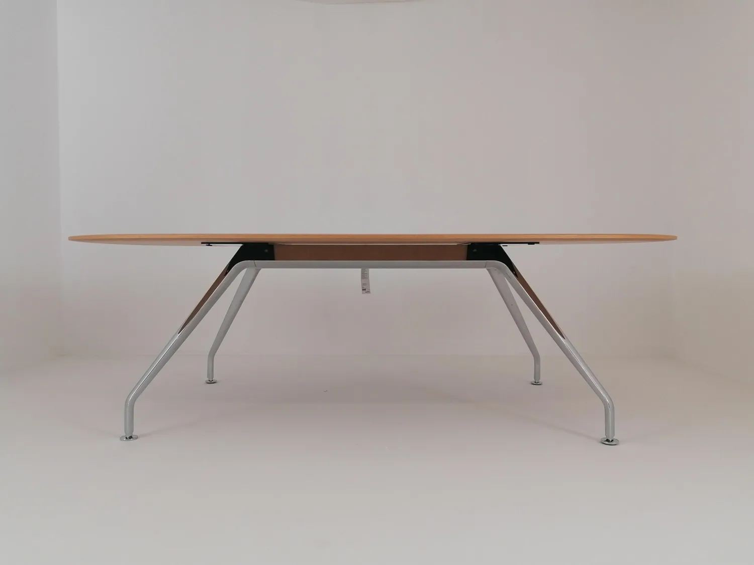 Wilkhahn Esstische|Besprechnungstisch Graph 300/00 Platte Furnier Eiche Natur Lackiert Gestell Glanzverchromt Mit Gleitern