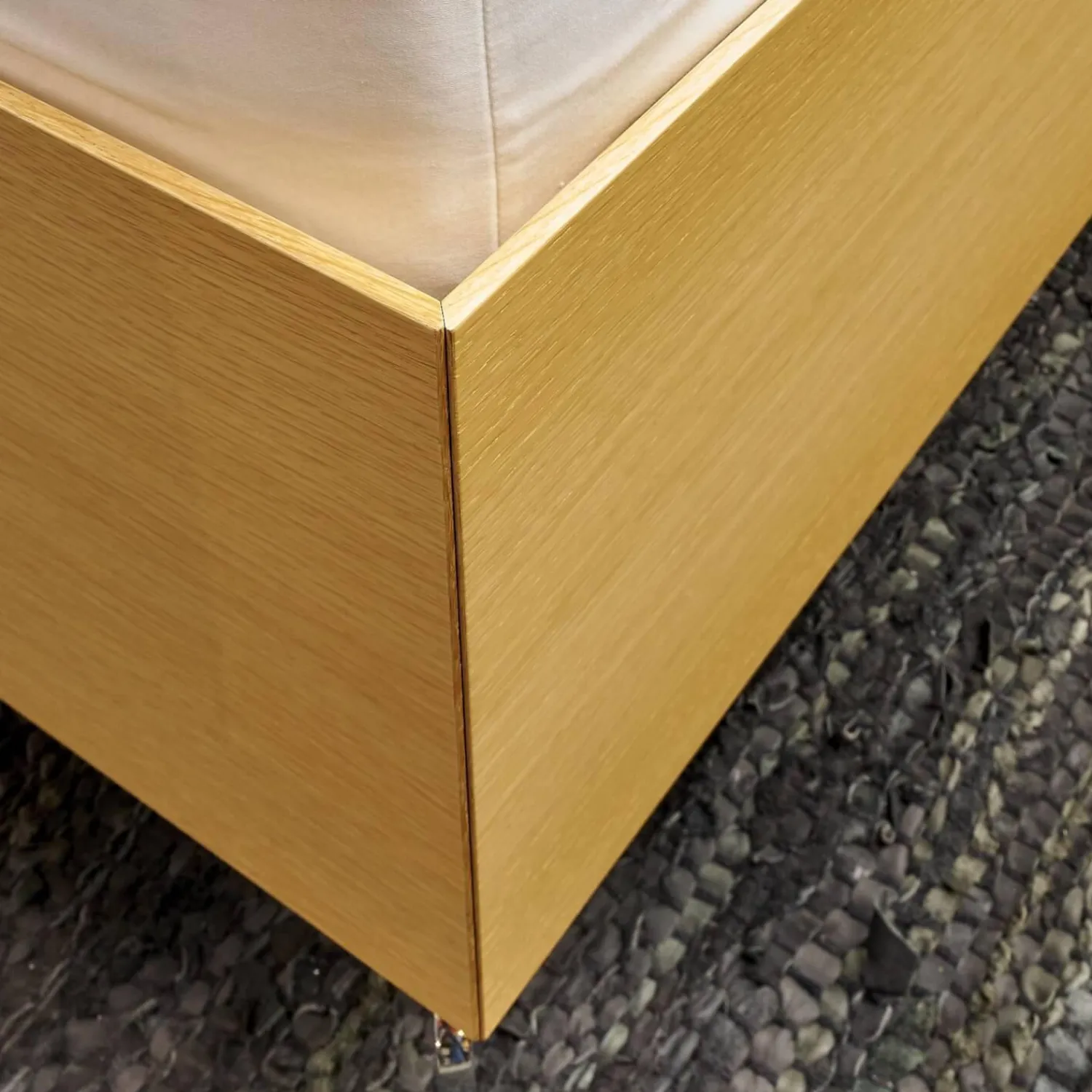 Kettnaker Polsterbetten|Bett B3 Eiche Furniert Hell Füße Verchromt Inklusive 2 Matratzen Und Lattenroste