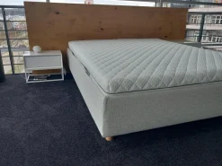 Schramm Polsterbetten|Bett Bezug Stoff Theo Grau Kopfteil Holzpaaneel Mit Matatze Ohne Nachttische