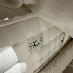 Schramm Polsterbetten|Bett Cleo Origins Complete Stoff Maxim 2130 Wollweiß Füße Metall Weiß Getaucht Inklusive 2 Matratzen