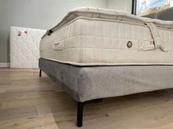 Treca Interiors Boxspringbetten|Bett Moon Stoff Endless CA16955 094 Grau Gestell Schwarz Matratze Imperial Symbiose Inklusive Topper Rivoli