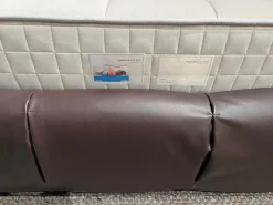 B&B Italia Polsterbetten|Bett Tufty Time Leder 1228350 Kora Dunkelbraun Füße Eiche Natur Inklusiv Matratze und Lattenrost