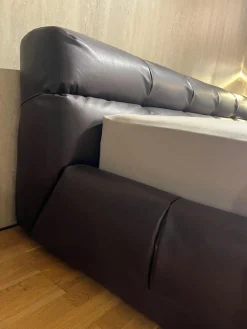 B&B Italia Polsterbetten|Bett Tufty Time Leder 1228350 Kora Dunkelbraun Füße Eiche Natur Inklusiv Matratze und Lattenrost