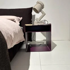 Möller Design Polsterbetten|Bettanlage MD 13 Rose Stoff Charmelle Cord 103 Aubergine Violett Holzfuß Inklusive Beistelltisch Und Metallcontainer