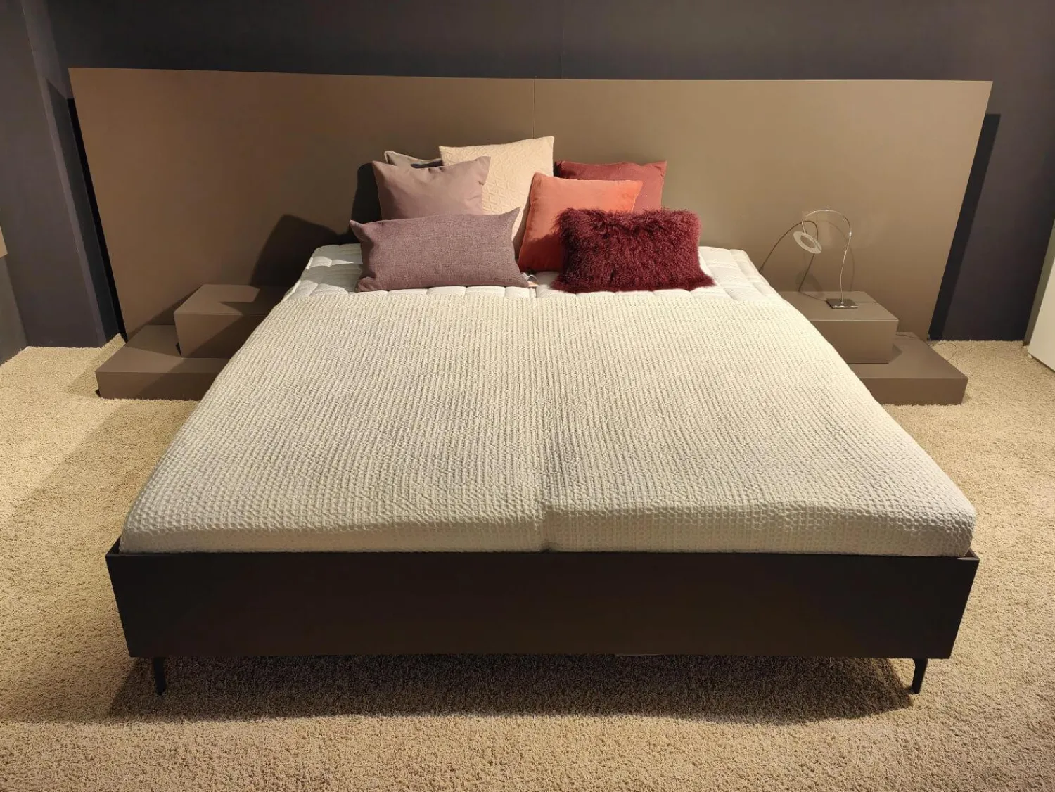 Kettnaker Ganze Schlafzimmer|Polsterbetten|Bettanlange Lack Taupe Beige Braun Ohne Lattenrost Ohne Matratze Sowie Dekoration